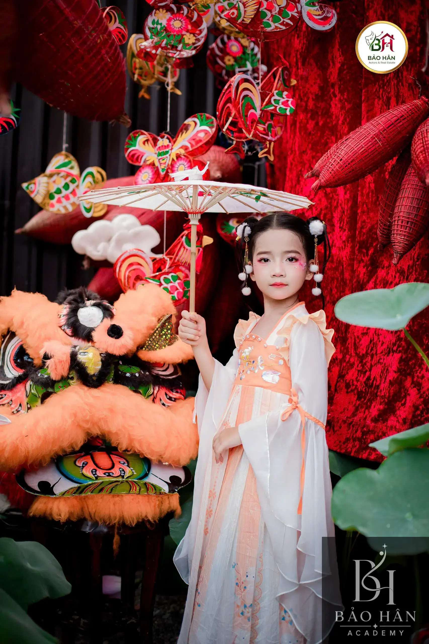 Phương Nghi - Talent độc quyền Công ty TNHH Bảo Hân Entertainment